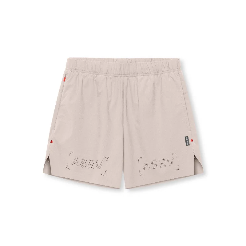 0737. Ripstop 6"" Perforated Short - Chai