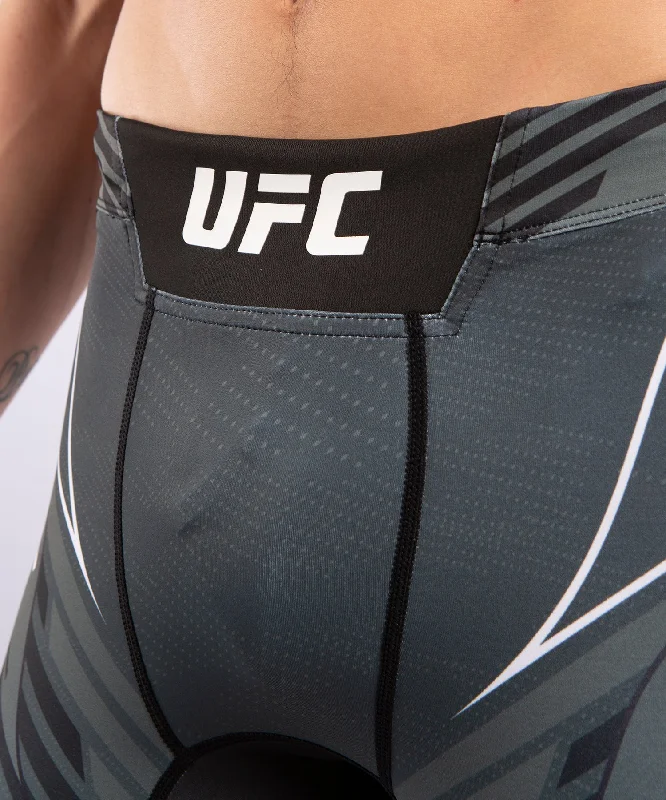 UFC Venum Pro Line Men's Vale Tudo Shorts - Black