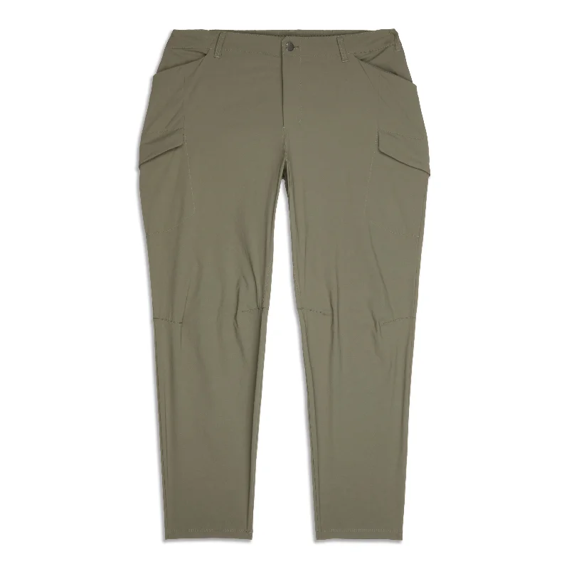 Classic-Fit Hiking Cargo Pant - Resale