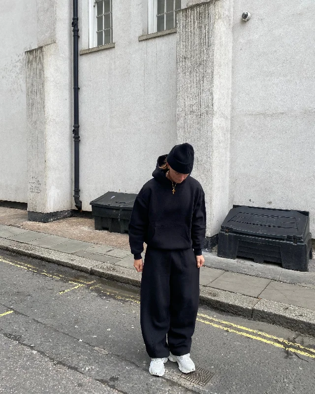 COZY STRAIGHT LEG SWEATS - BLACK